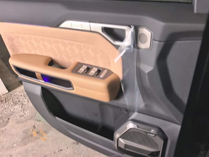 Jetour T2 2025 2025款 2.0TD DCT XWD穿越+