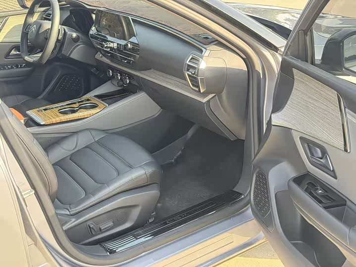 Citroen C5 X 2024 2024款 1.6T 享不凡