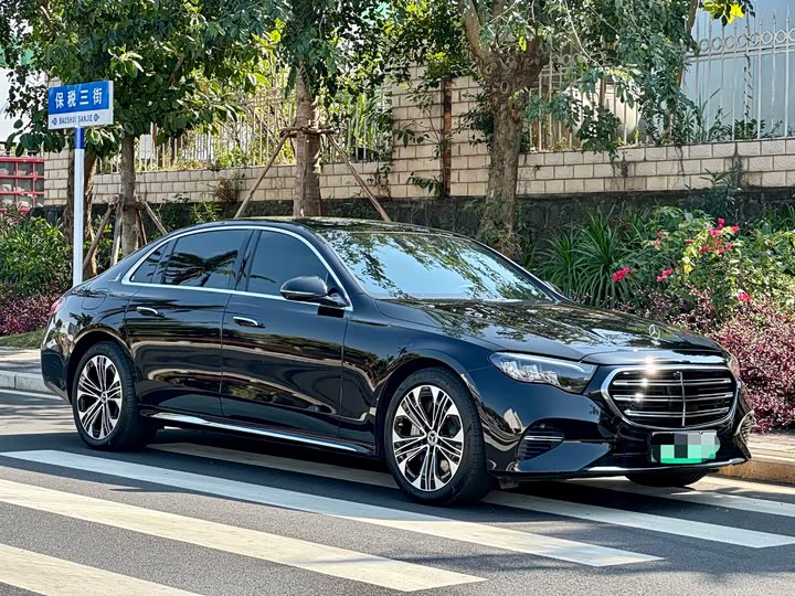 Mercedes-Benz E-Class Hybrid 2024 2024款 E 350 e L 插电式混合动力轿车