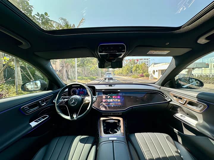 Mercedes-Benz E-Class Hybrid 2024 2024款 E 350 e L 插电式混合动力轿车