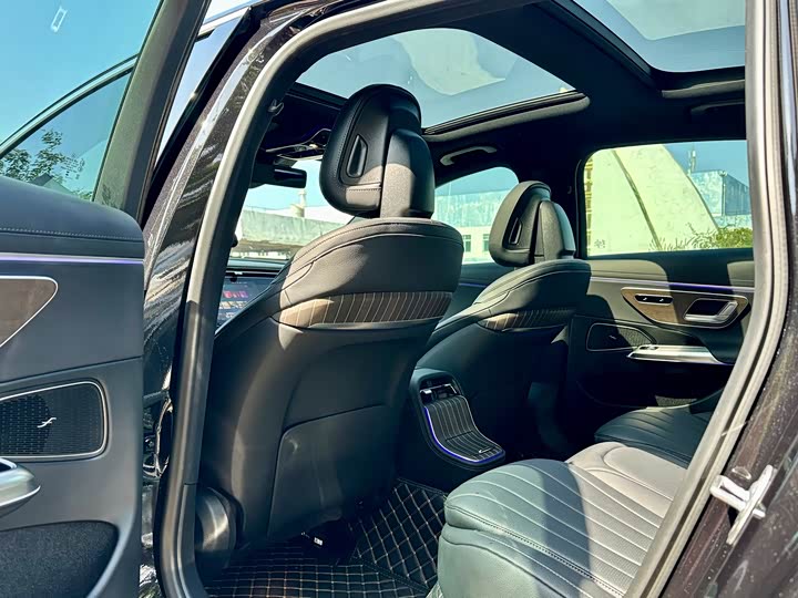 Mercedes-Benz E-Class Hybrid 2024 2024款 E 350 e L 插电式混合动力轿车