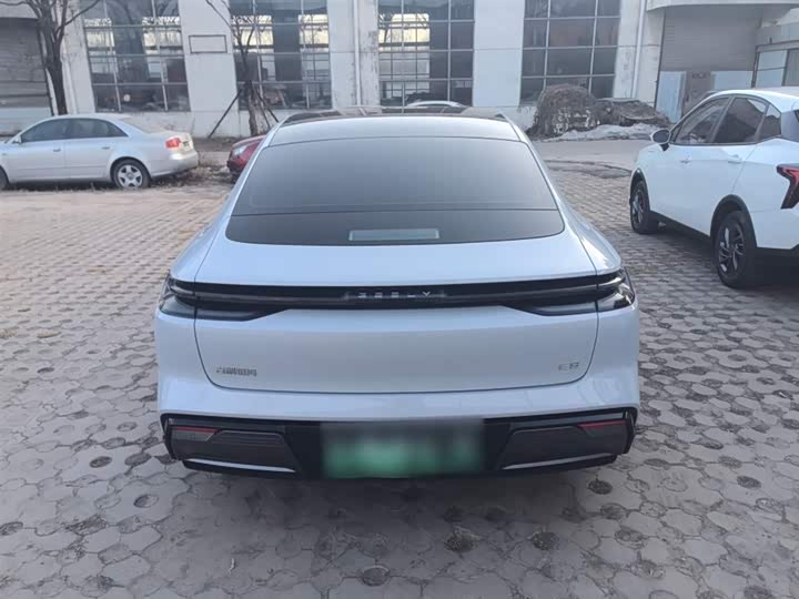 Geely Galaxy E8 2024 2024款 550km 后驱龙腾版