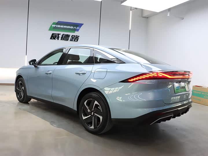 2025 Geely Galaxy L6