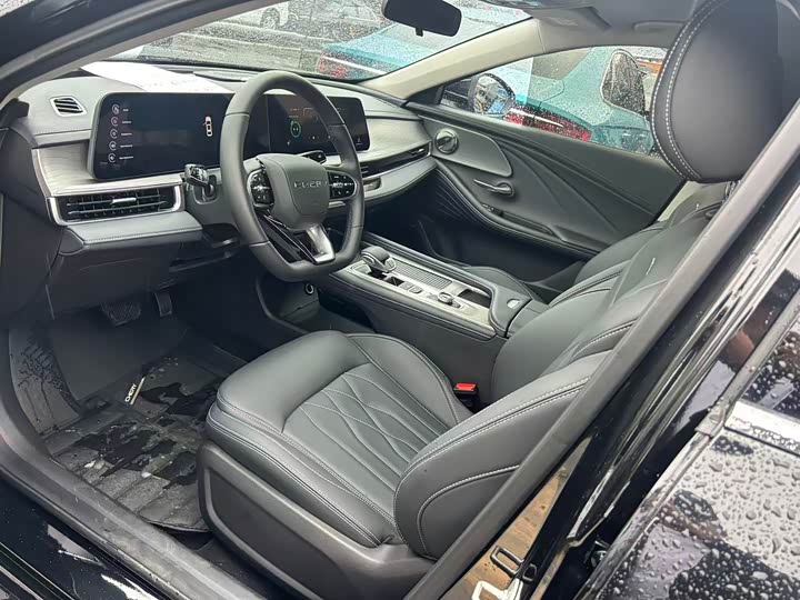 Chery Arrizo 8 2025 2025款 1.6T DCT卓越版