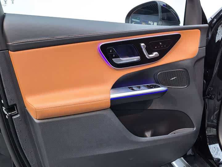 Mercedes-Benz GLC-Class Hybrid 2025 2025款 350 e L 4MATIC 典藏版