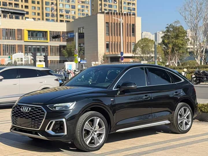 Audi Q5L Sportback 2022 2022款 改款 40 TFSI 豪华型