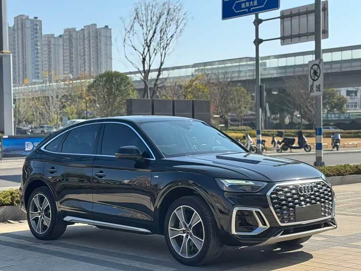 Audi Q5L Sportback 2022 2022款 改款 40 TFSI 豪华型