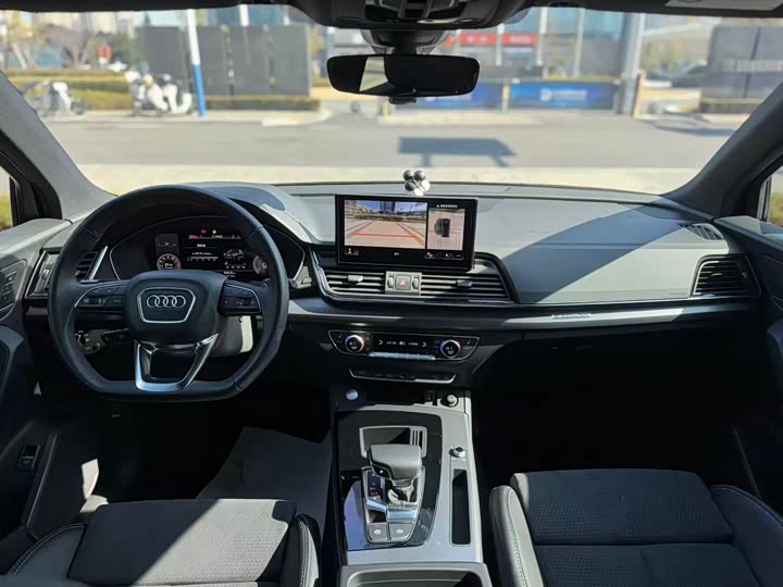 Audi Q5L Sportback 2022 2022款 改款 40 TFSI 豪华型