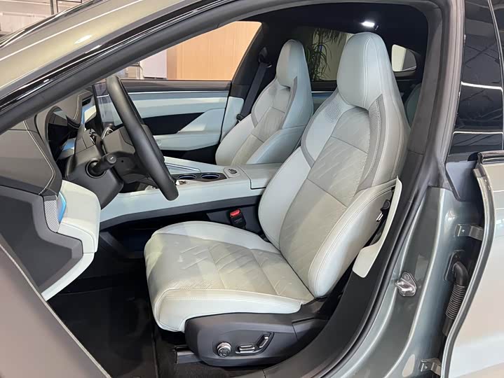 Zeekr 001 2025 2025款 YOU版 100kWh 四驱