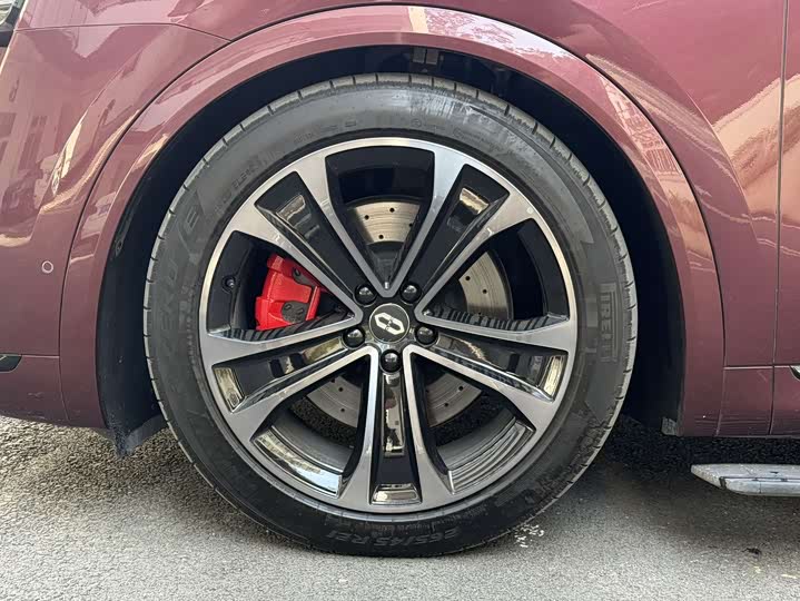 Aito M8 2025 2025款 增程 Ultra版 53.4kWh 5座版