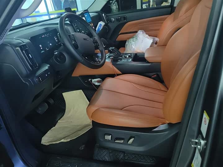 Haval H9 2024 2024款 2.0T 汽油四驱极境版