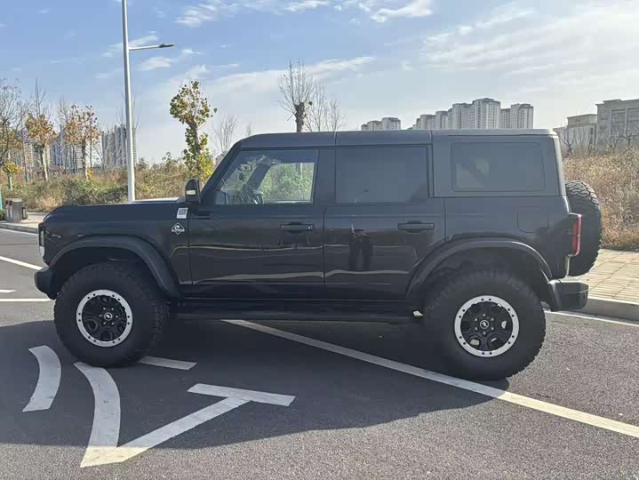 Ford Bronco 2024 2024款 2.3T 长滩大脚越野版