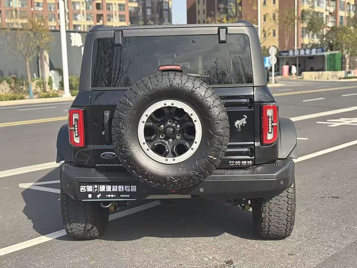 Ford Bronco 2024 2024款 2.3T 长滩大脚越野版