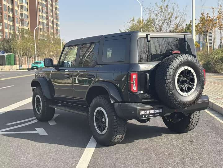 Ford Bronco 2024 2024款 2.3T 长滩大脚越野版