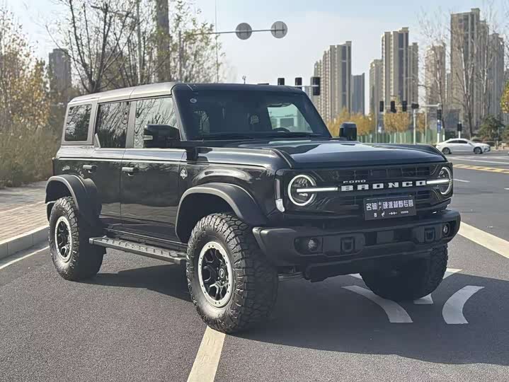 Ford Bronco 2024 2024款 2.3T 长滩大脚越野版