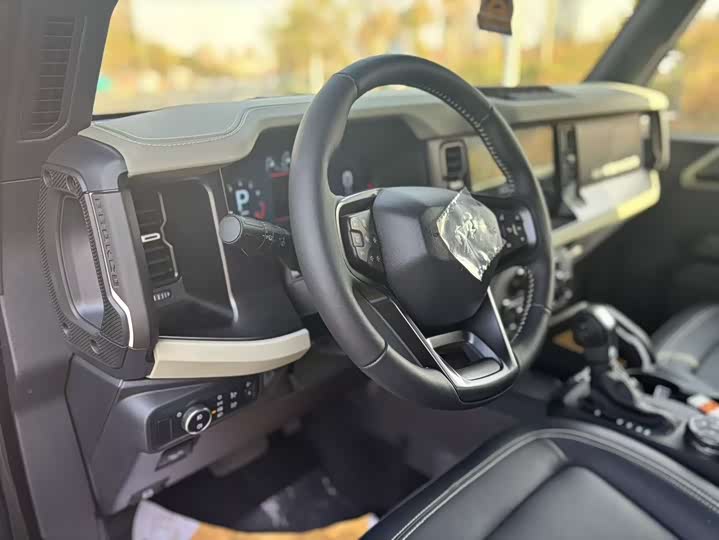 Ford Bronco 2024 2024款 2.3T 长滩大脚越野版