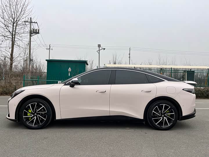 BAIC Arcfox Alpha S5 2024 2024款 708MAX 200kW