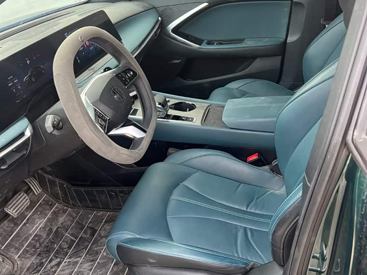 MG Motor 7 2025 2025款 1.5T 300 DCT优雅版