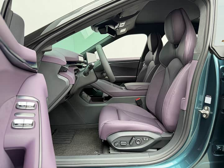 XPeng P7 2025 2025款 750 四驱高性能 Ultra