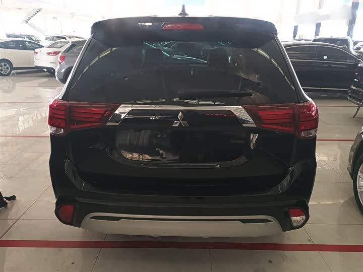Mitsubishi Outlander 2021 2021款 2.0L 两驱畅享版 7座