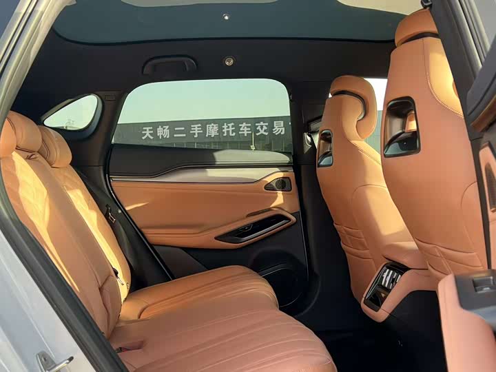 BYD Song L 2025 2025款 智驾版 662km 激光雷达卓越型