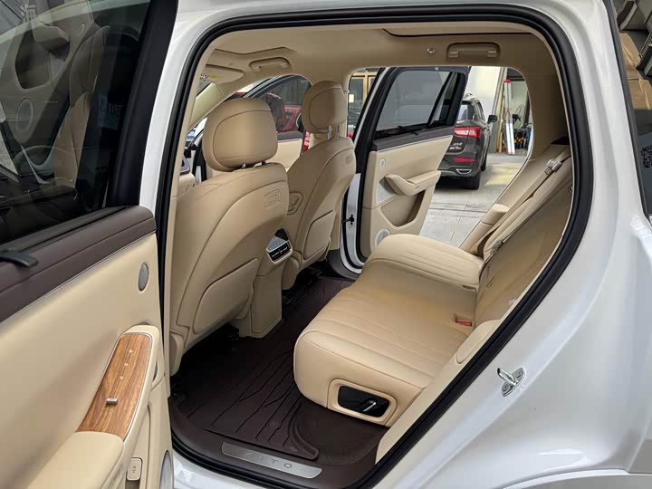 Aito M7 2026 2026款 增程 Max四驱版 5座