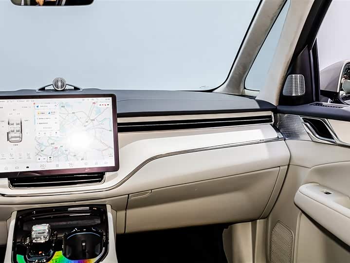 Volvo EM90 2025 2025款 Ultra 六座