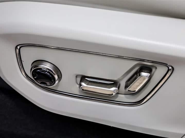 Volvo EM90 2025 2025款 Ultra 六座