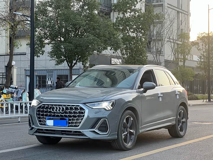Audi Q3 2024 2024款 35 TFSI 时尚动感型