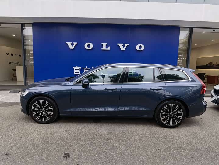 Volvo V60 2024 2024款 B5 智远豪华版