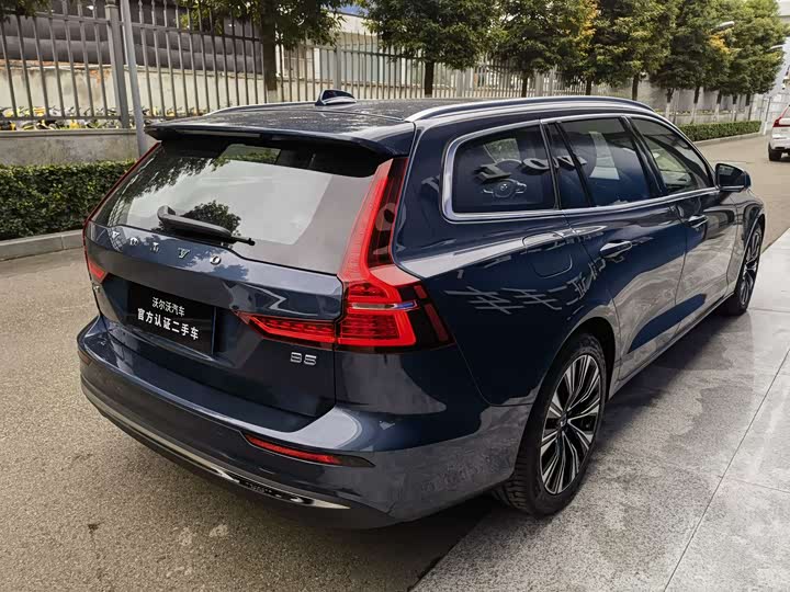 Volvo V60 2024 2024款 B5 智远豪华版