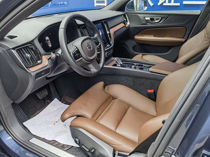 Volvo V60 2024 2024款 B5 智远豪华版