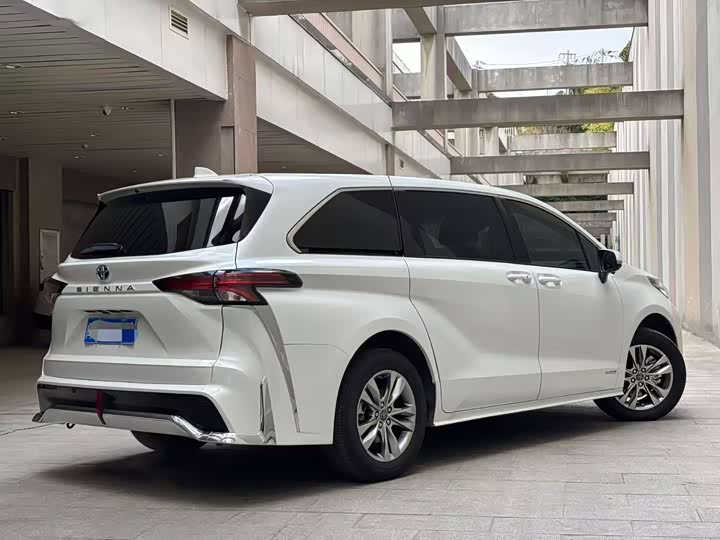 Toyota Sienna 2024 2024款 2.5L混动 舒适版