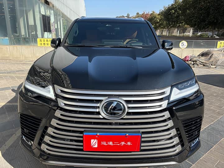 2025 Lexus LX