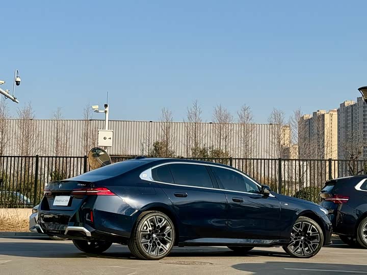 BMW 5 Series 2025 2025款 530Li 尊享型 M运动套装