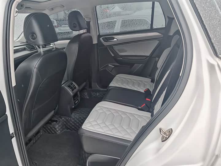 Volkswagen Tayron 2024 2024款 380TSI 四驱R-Line高能版