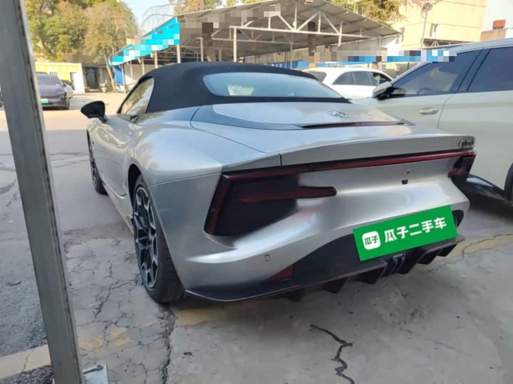 MG Motor Cyberster 2024 2024款 501km 魅力心动版