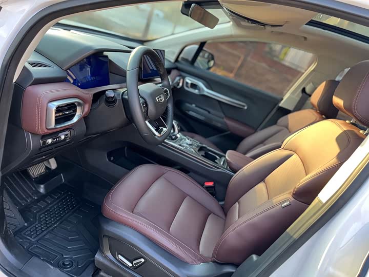 Geely Okavango 2022 2022款 1.8TD 自动尊贵型 7座