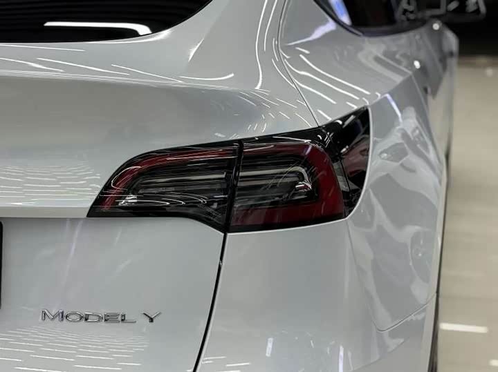 Tesla Model Y 2025 2025款 后轮驱动版