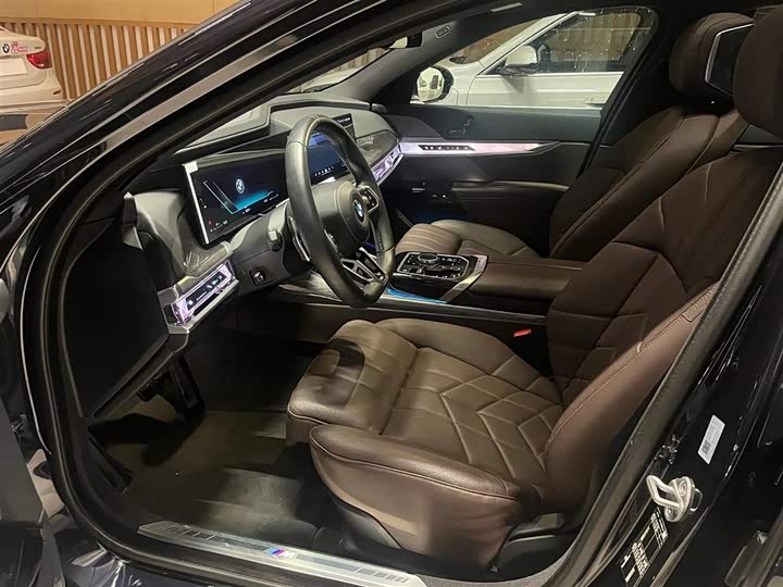 BMW 7 Series 2023 2023款 740Li 尊享型 M运动套装