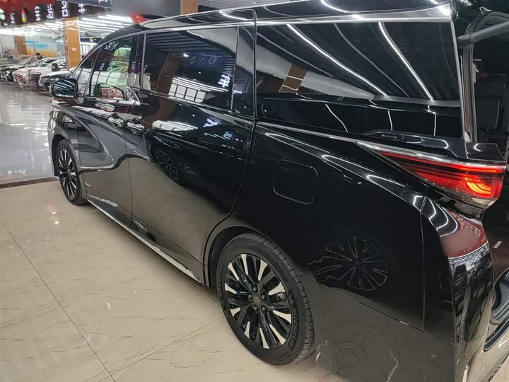 2024 Toyota Vellfire