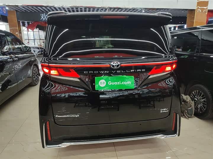 Toyota Vellfire 2024 2024款 皇冠 双擎 2.5L 至尊行政版
