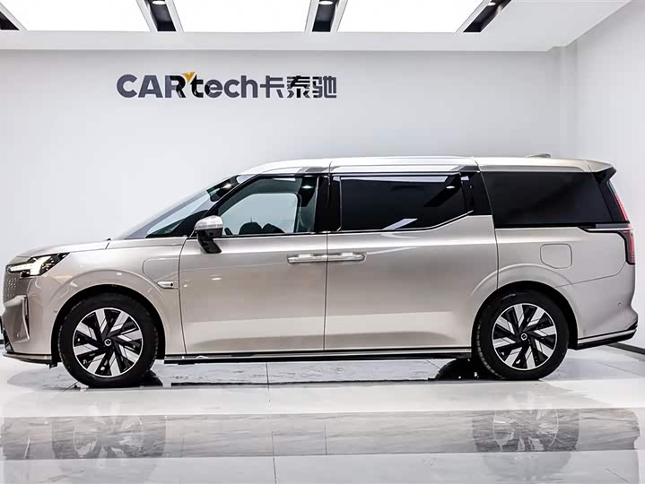 Volvo EM90 2025 2025款 Ultra 六座