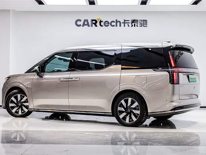 Volvo EM90 2025 2025款 Ultra 六座