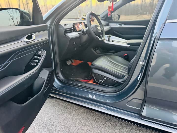 Geely Preface 2025 2025款 东方曜 1.5TD 昆仑版