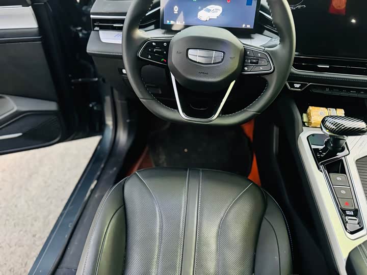 Geely Preface 2025 2025款 东方曜 1.5TD 昆仑版