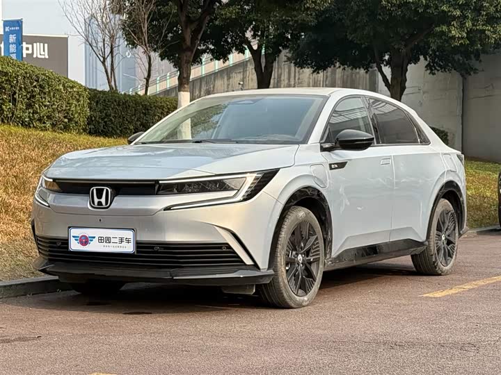 2024 Honda e:NP2