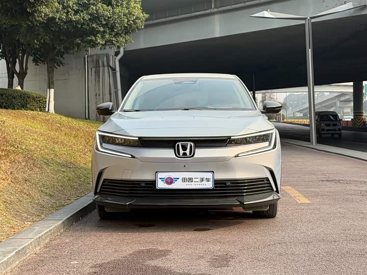 2024 Honda e:NP2