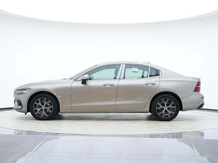 Volvo S60 2026 2026款 B4 智逸豪华版