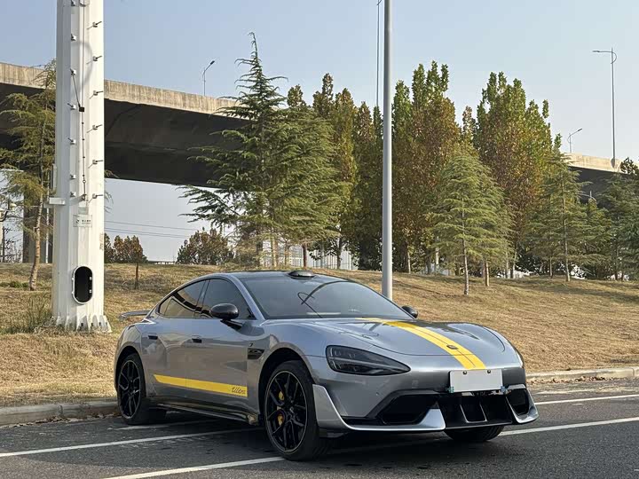 2025 Xiaomi SU7 Ultra